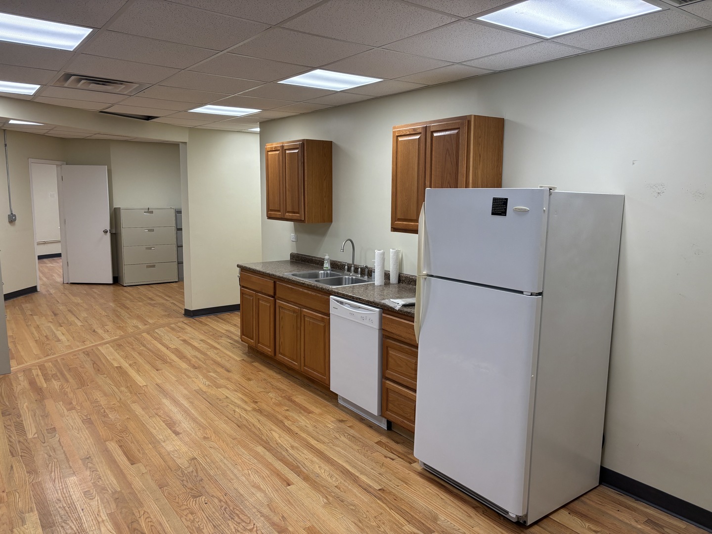 4210 W Irving Park Road Property Photo 11