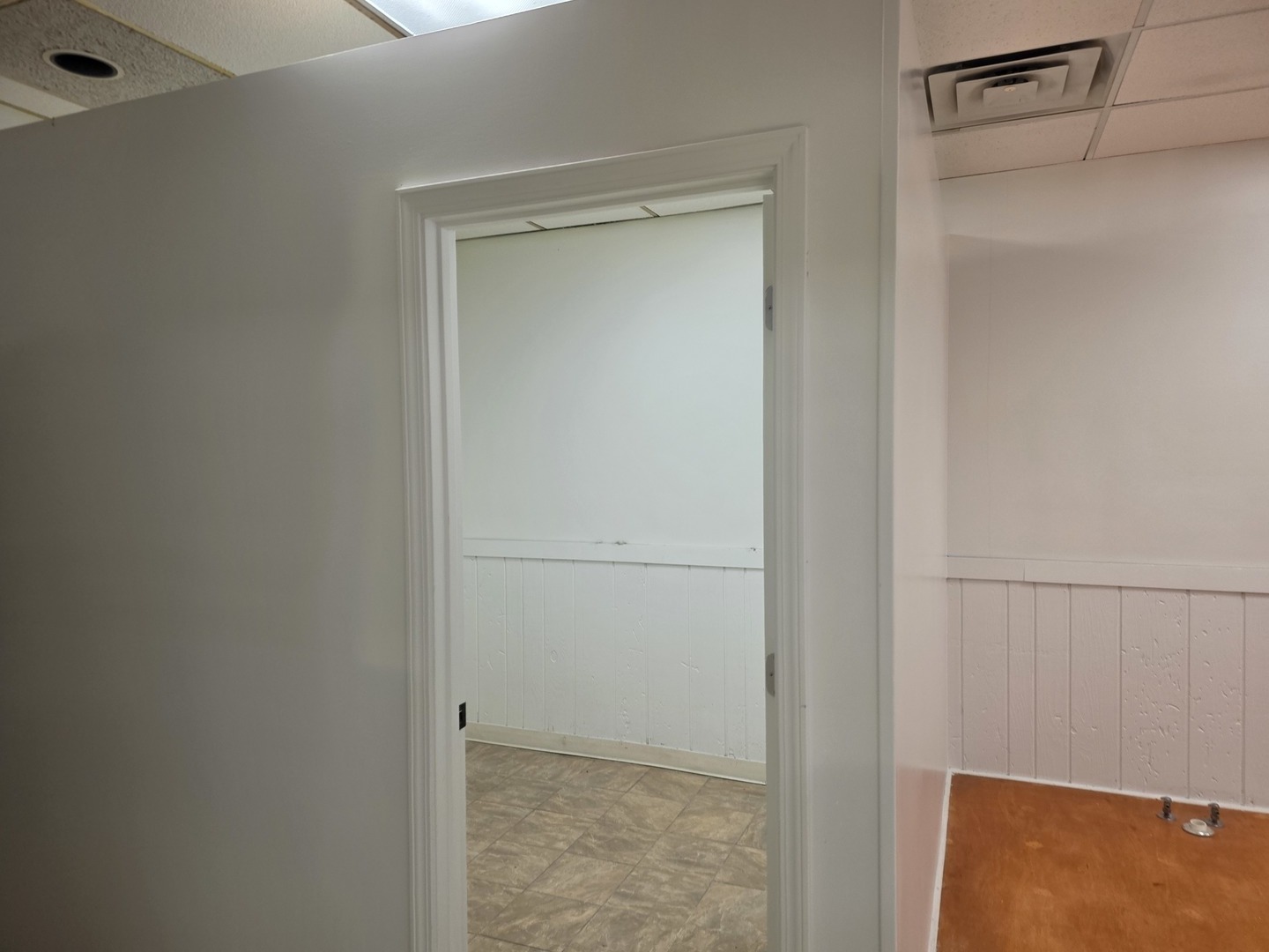 2918 W 63rd Street Property Photo 8