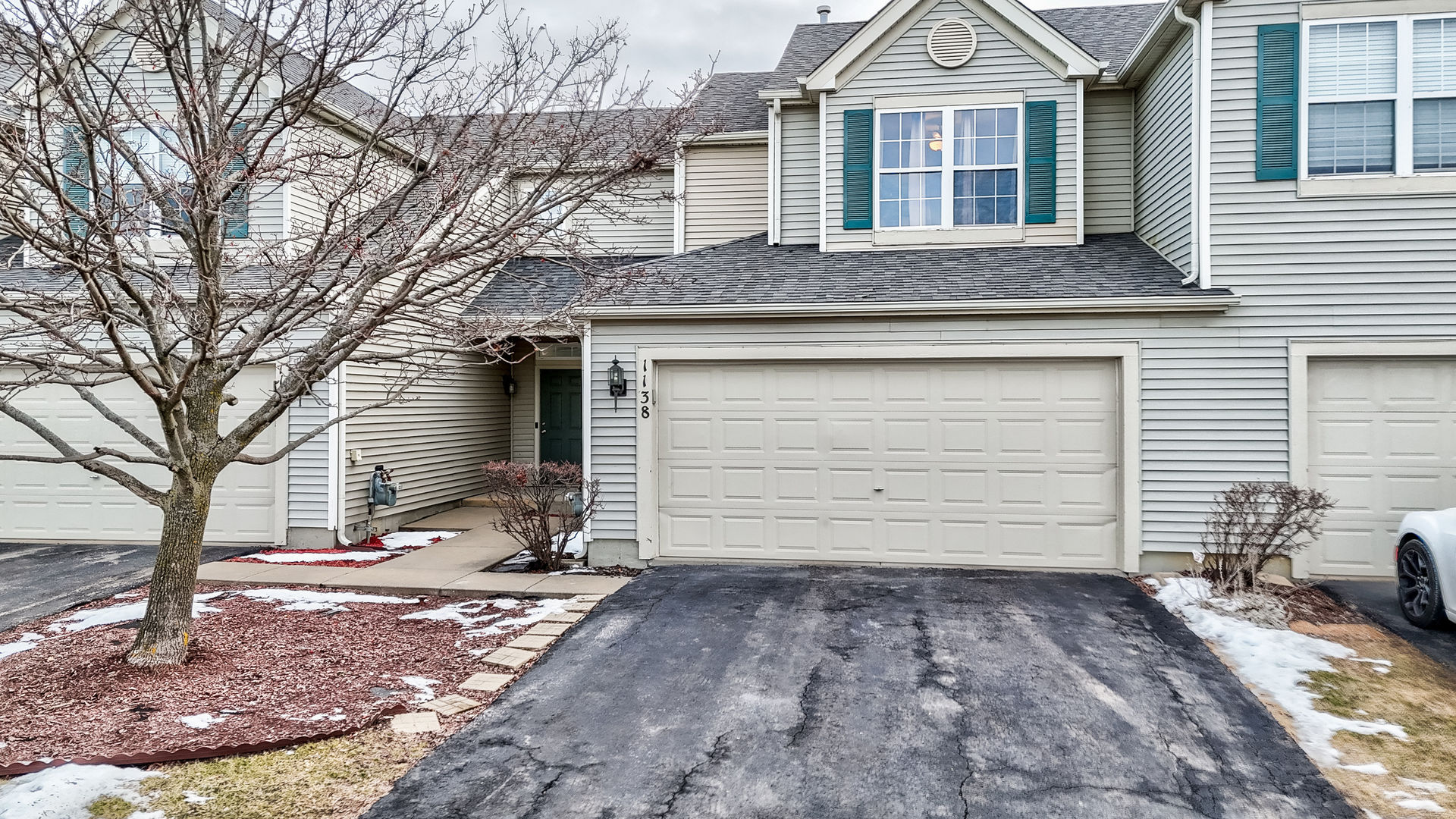 1138 Coneflower Court 1138 Property Photo 2