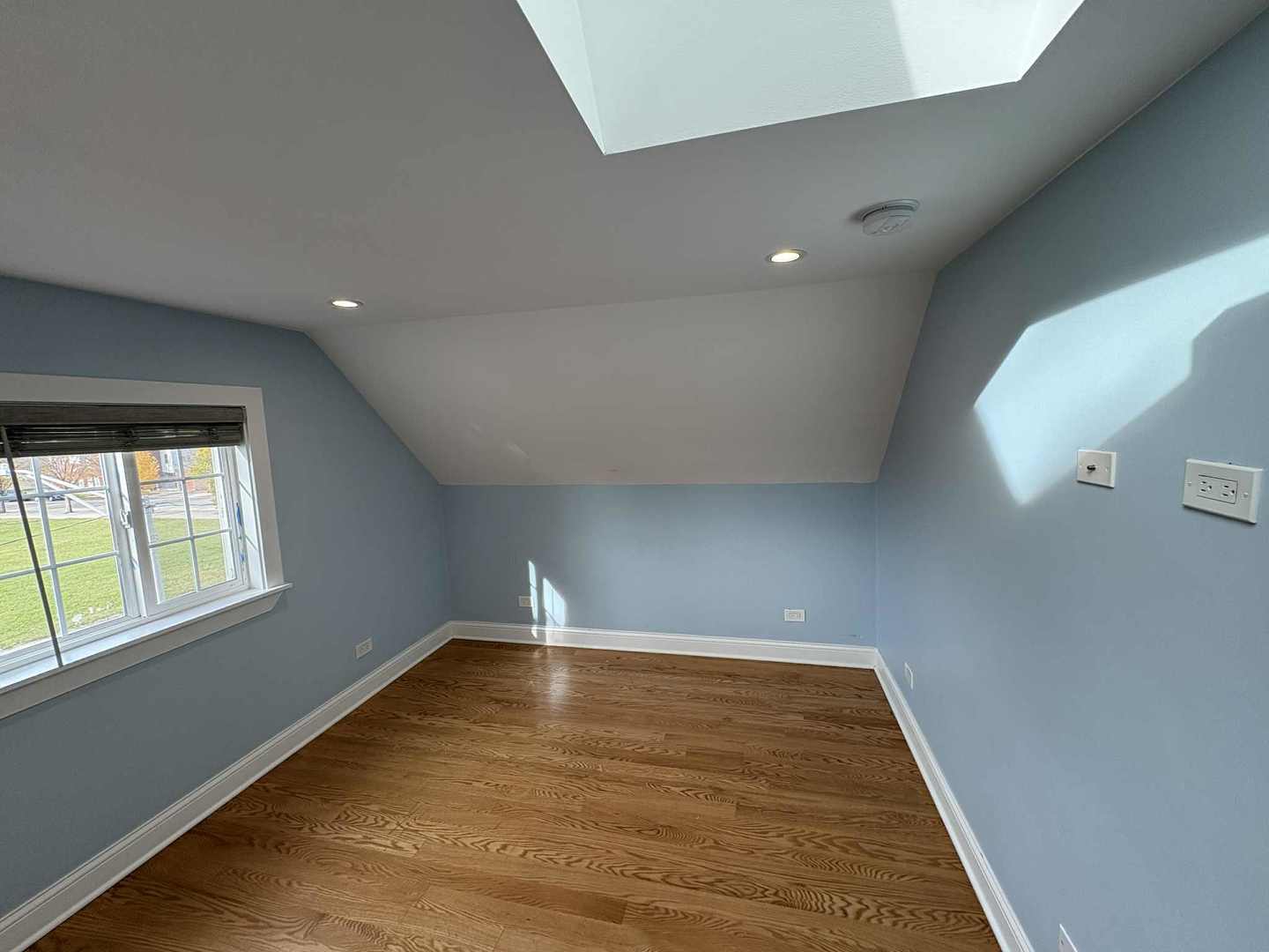 7011 S Aberdeen Street Property Photo 6