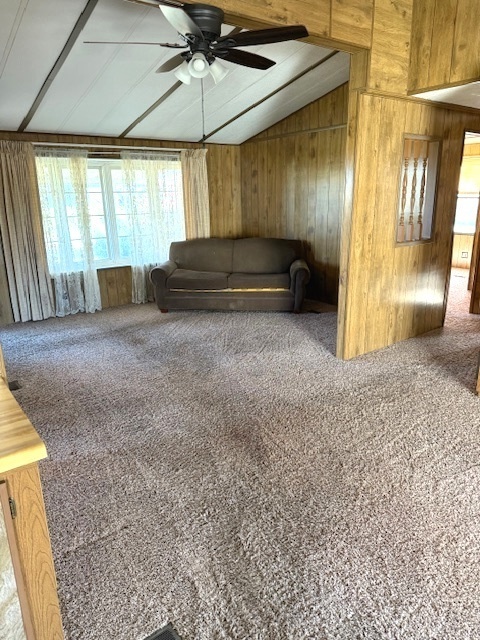 136 N Washington Street Property Photo 3