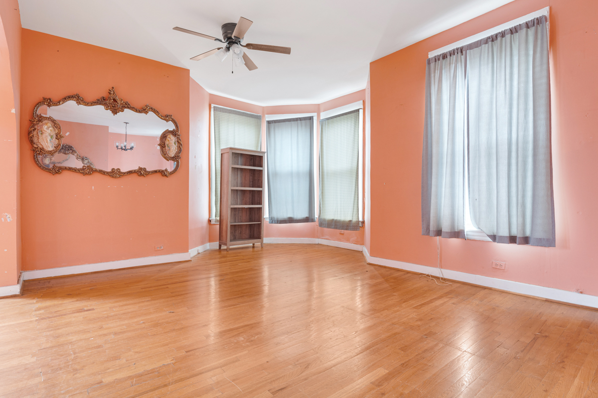 3000 W Diversey Avenue Property Photo 6