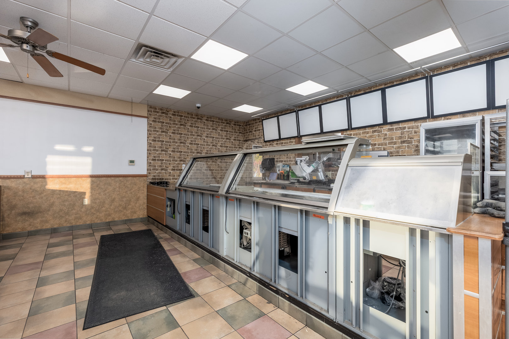 237 Commercial Street Property Photo 5