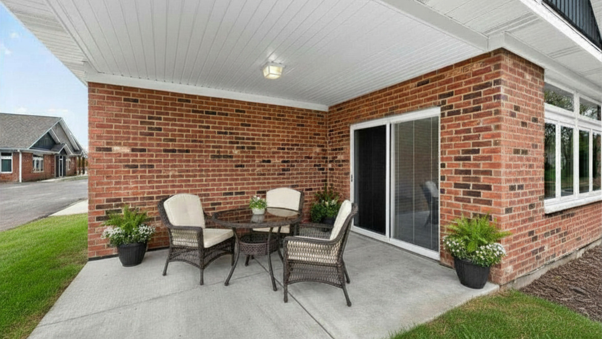 559 Stearn Drive 559 Property Photo 2