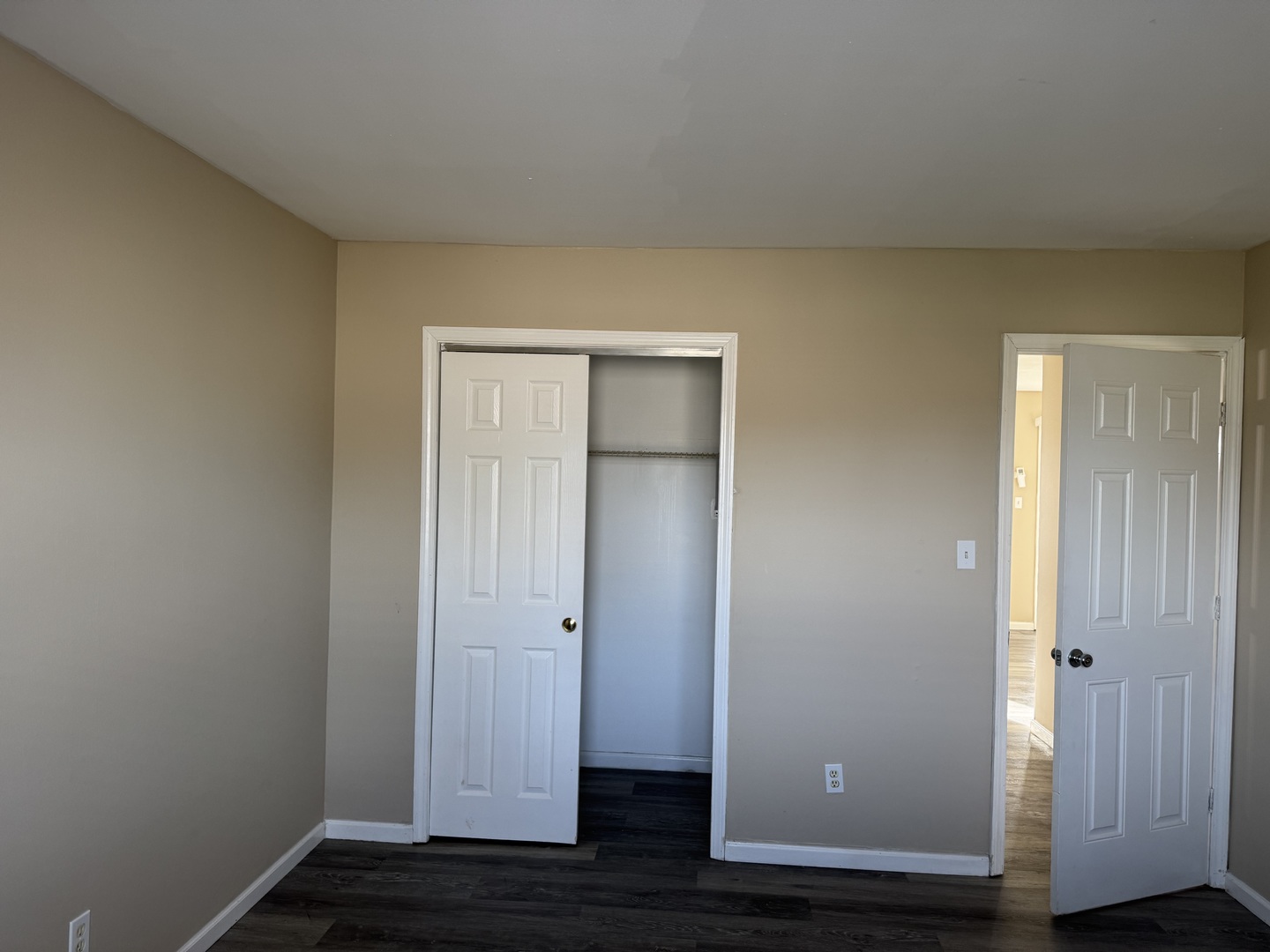 833 N Randall Road C4 Property Photo 3