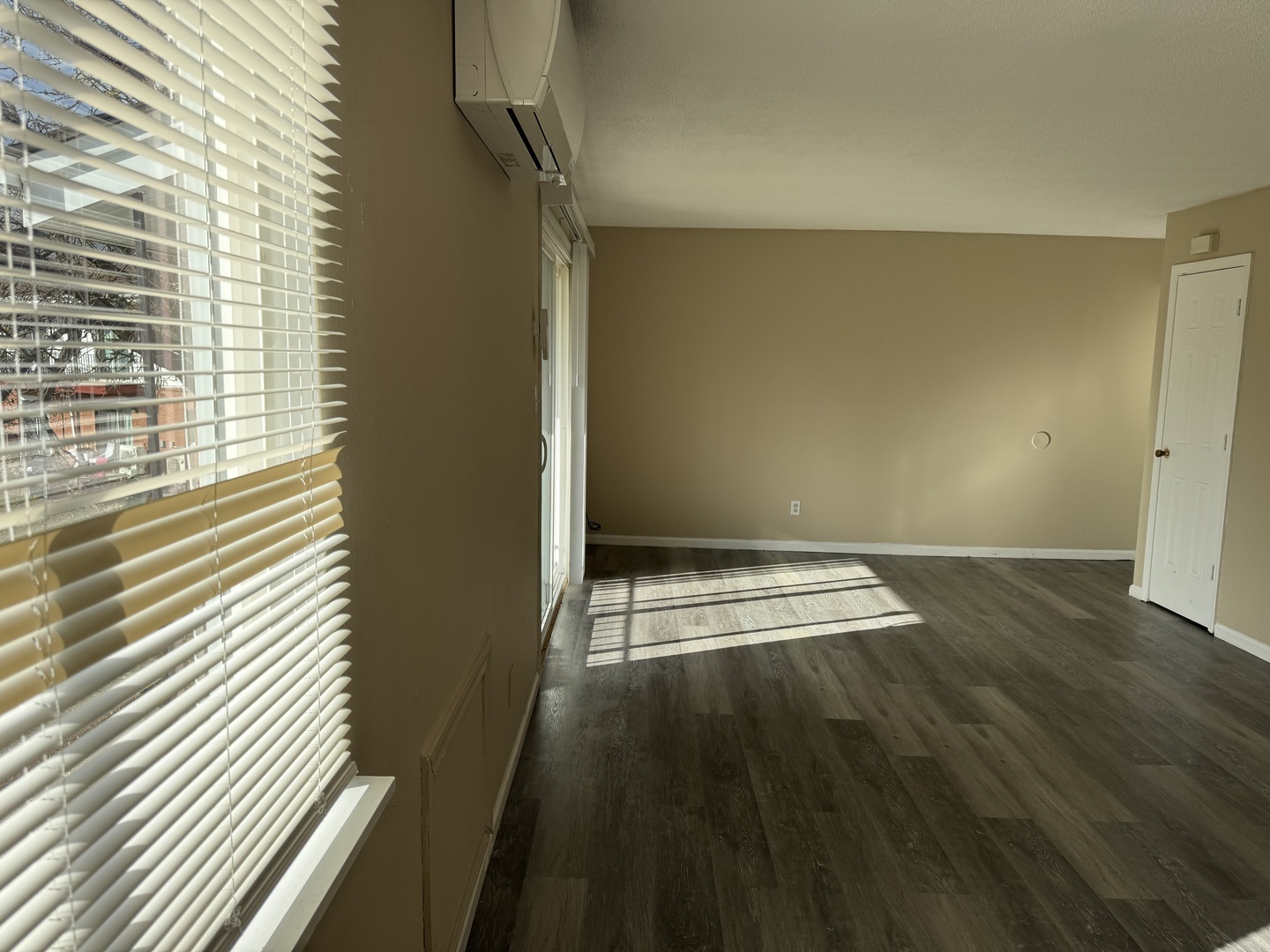 833 N Randall Road C4 Property Photo 7