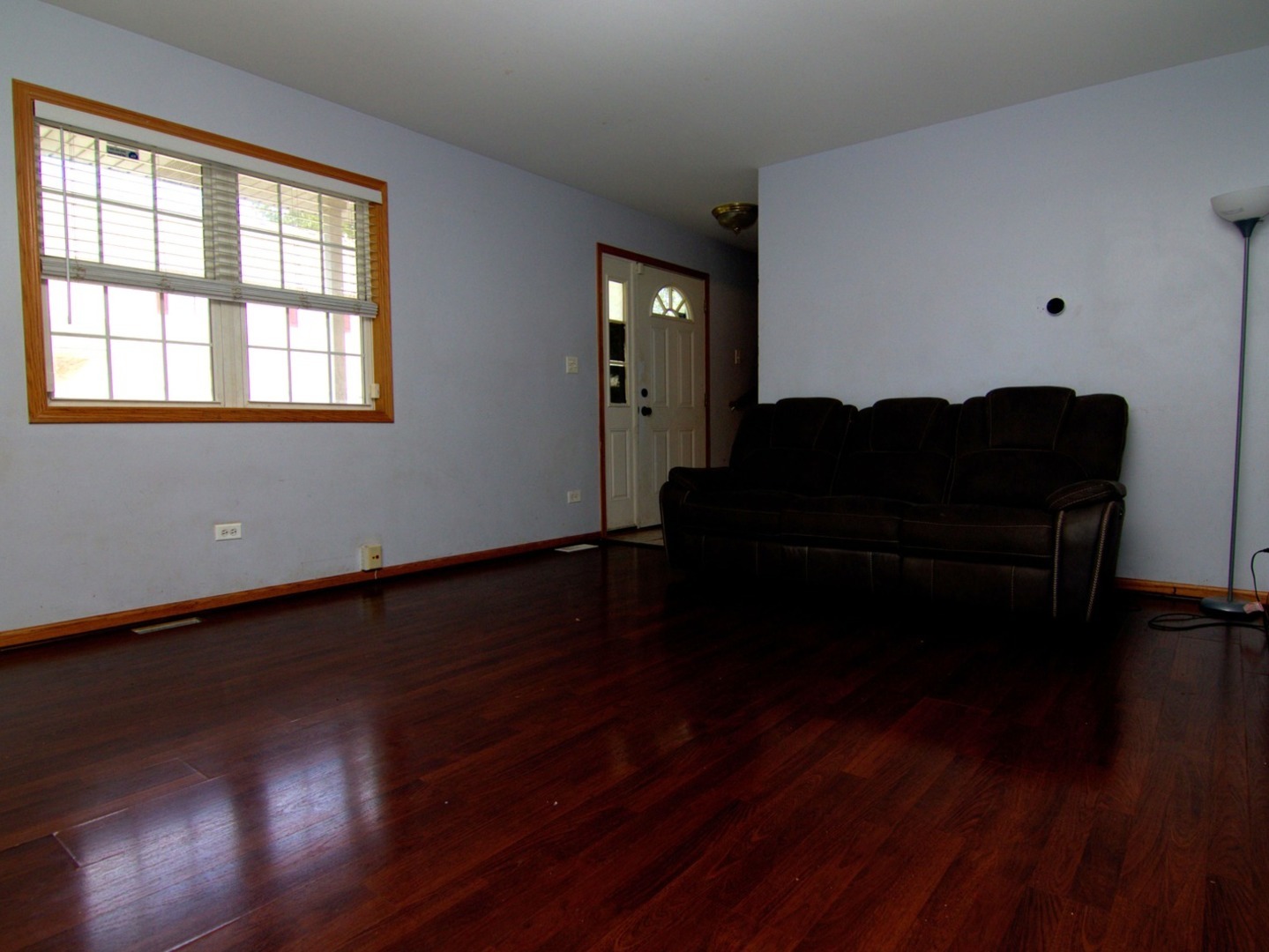 12940 S May Street Property Photo 3