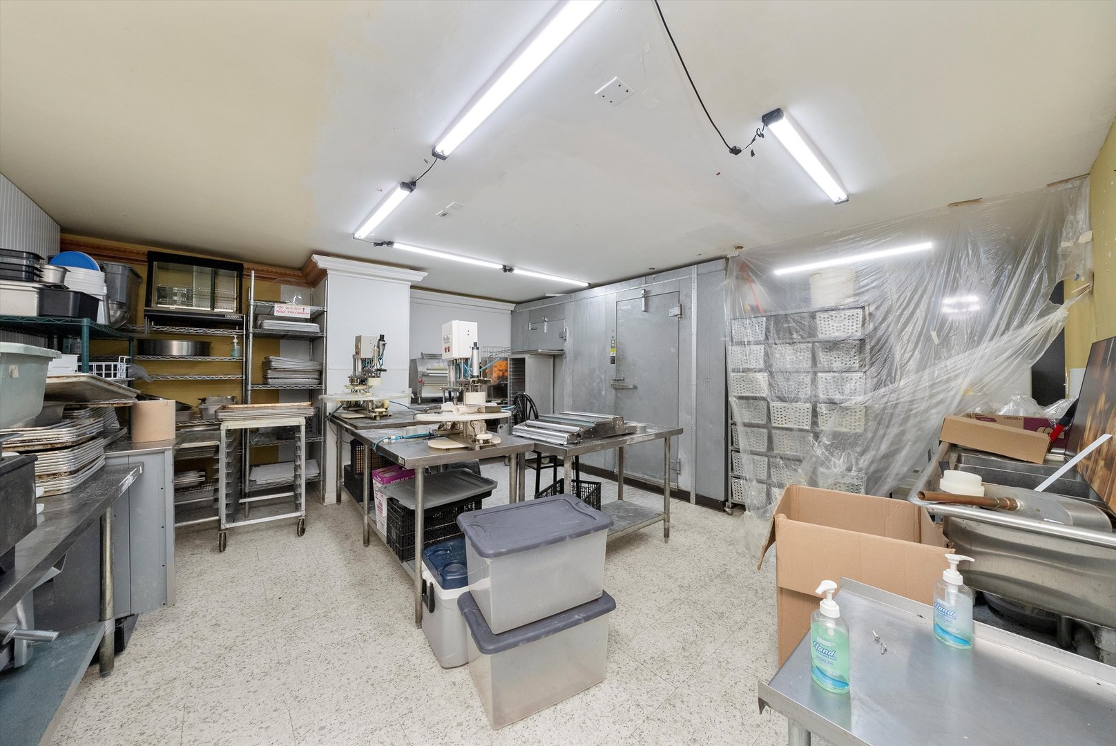 3739 W Fullerton Avenue Property Photo 12
