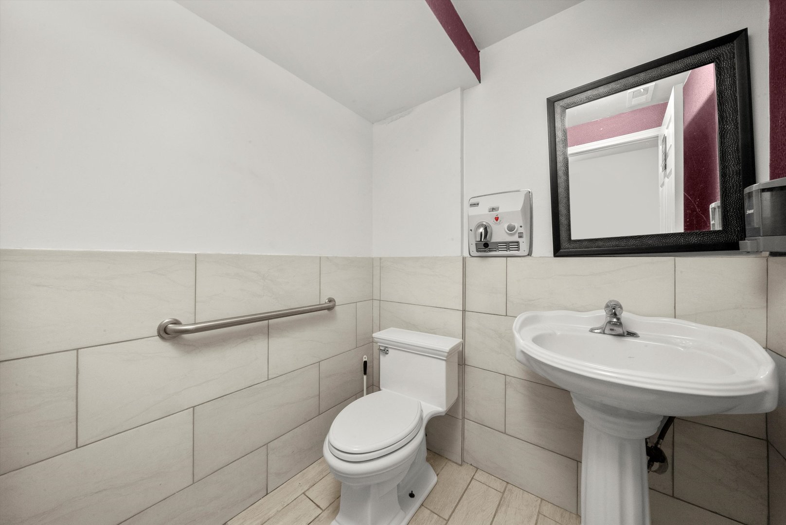 3739 W Fullerton Avenue Property Photo 17
