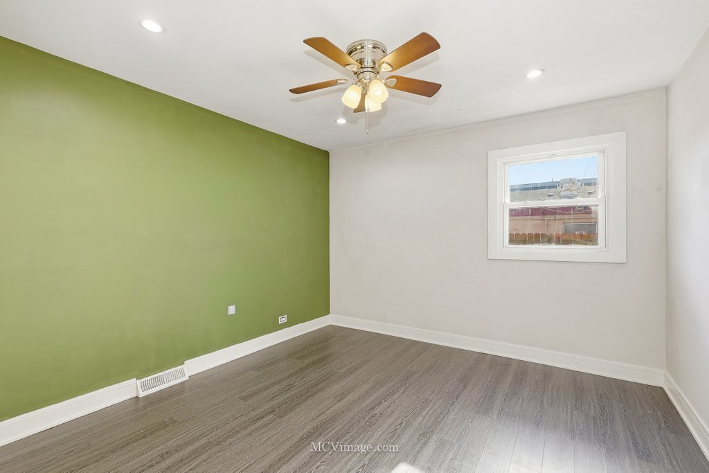 9435 S 78th Avenue Property Photo 12