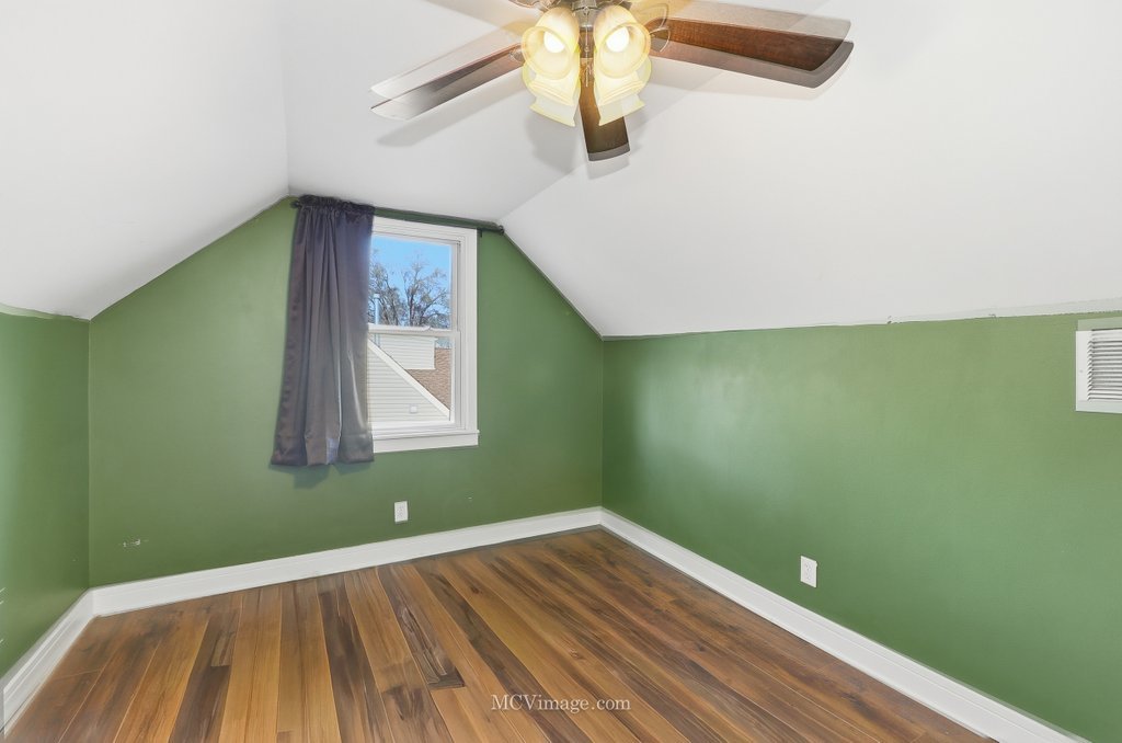 9435 S 78th Avenue Property Photo 14