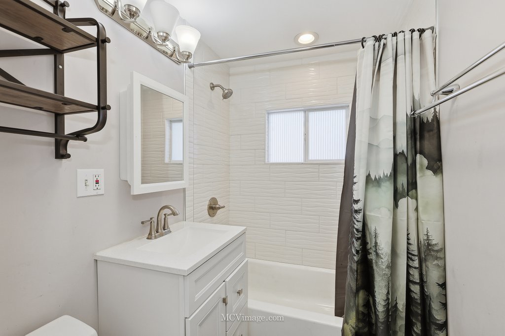 9435 S 78th Avenue Property Photo 15