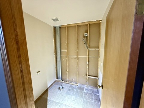 15826 Central Park Avenue Property Photo 5