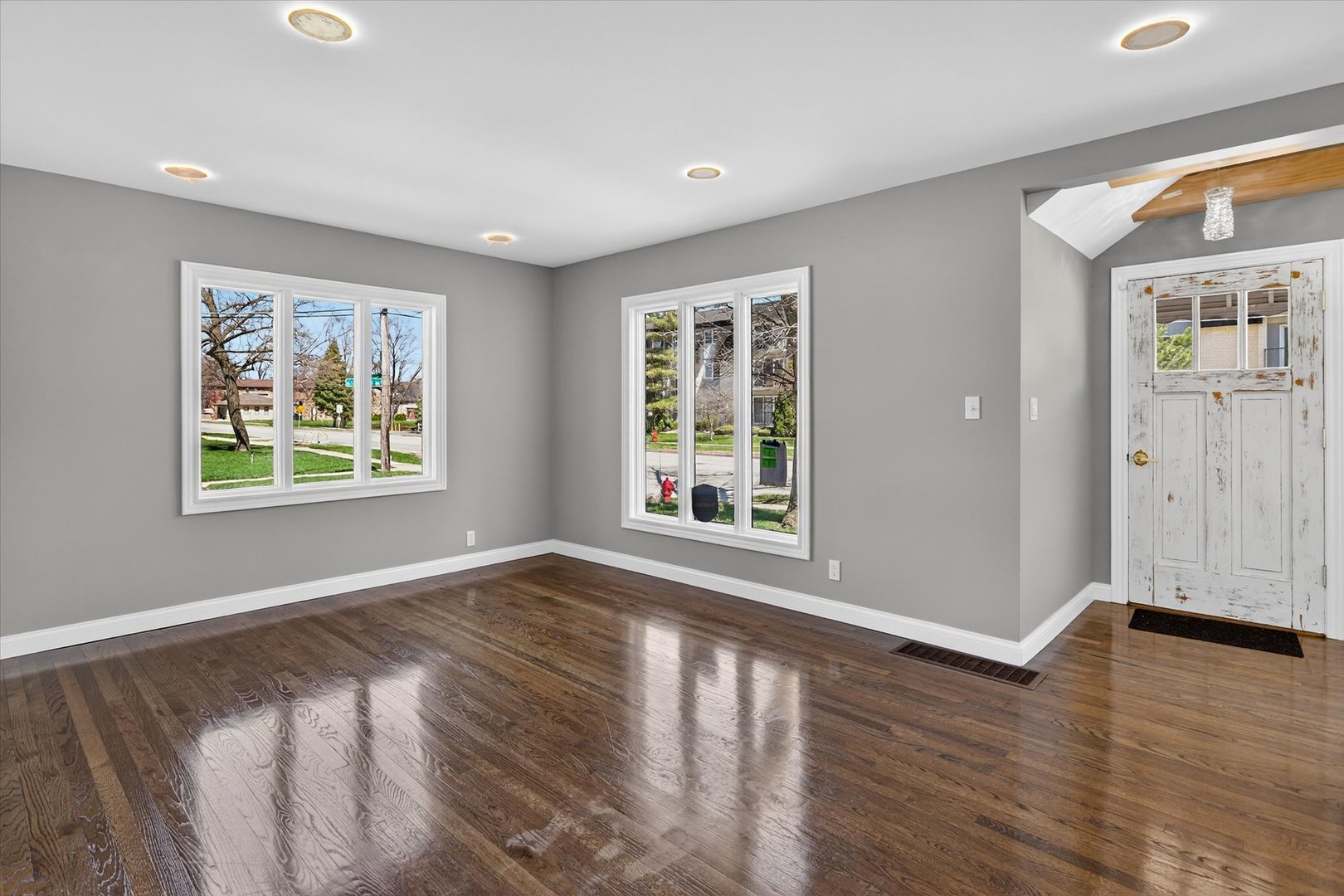 18504 Wentworth Avenue Property Photo 22