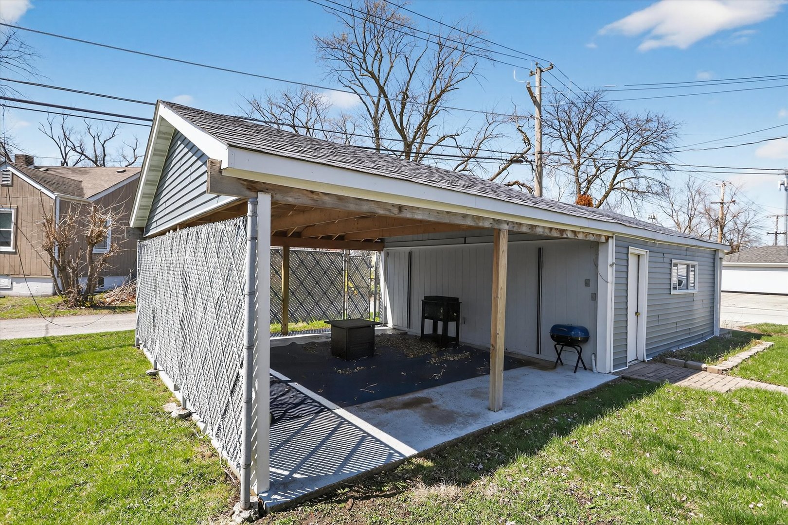 18504 Wentworth Avenue Property Photo 42