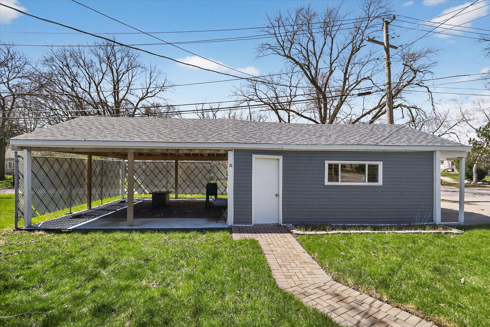 18504 Wentworth Avenue Property Photo 45