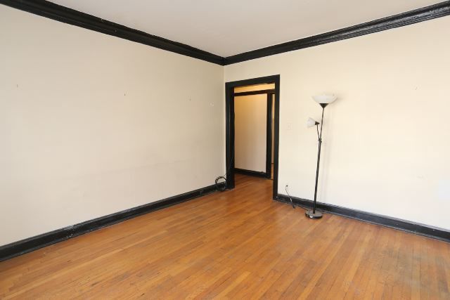 1923 W Winnemac Avenue 1 Property Photo 9