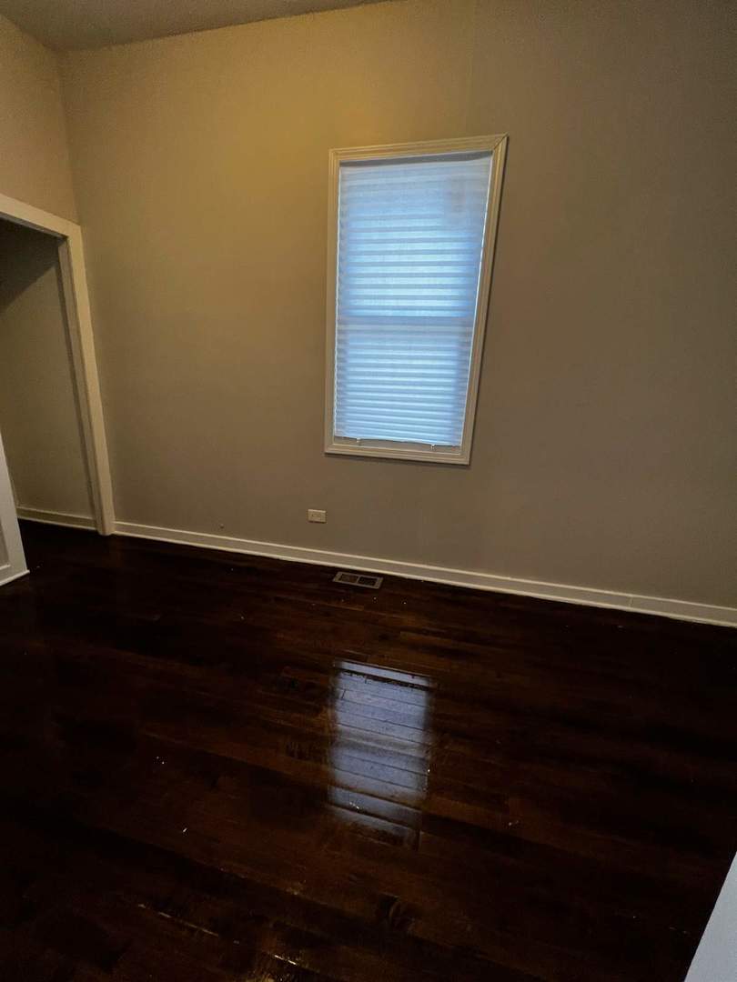 6415 S Eberhart Avenue Property Photo 9