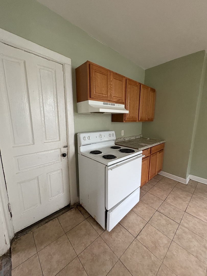72 W 19th Street Property Photo 4