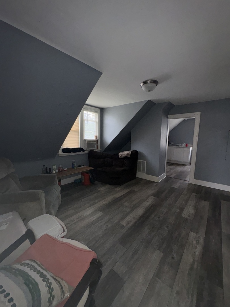 72 W 19th Street Property Photo 5