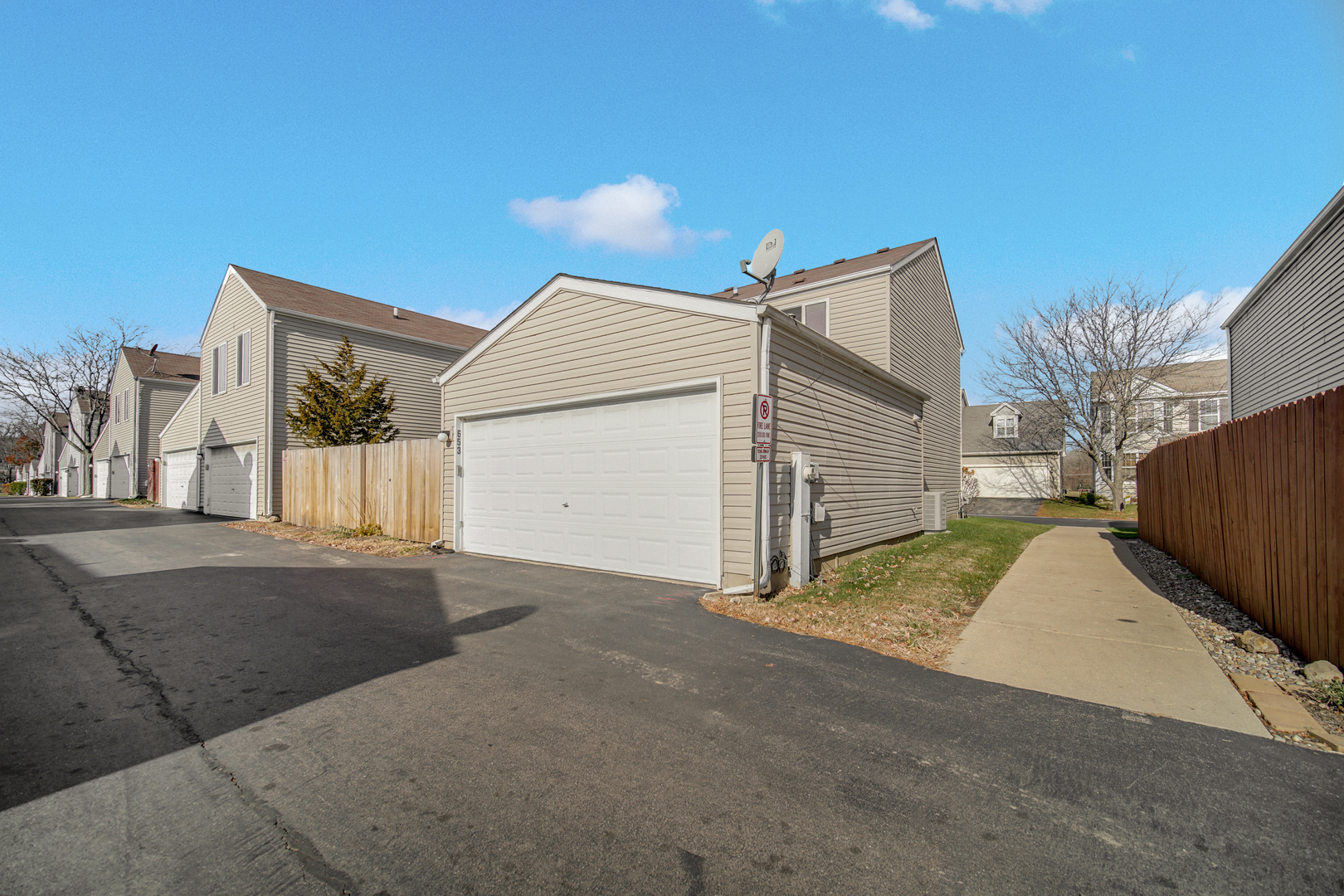 1653 Victoria Park Circle Property Photo 4