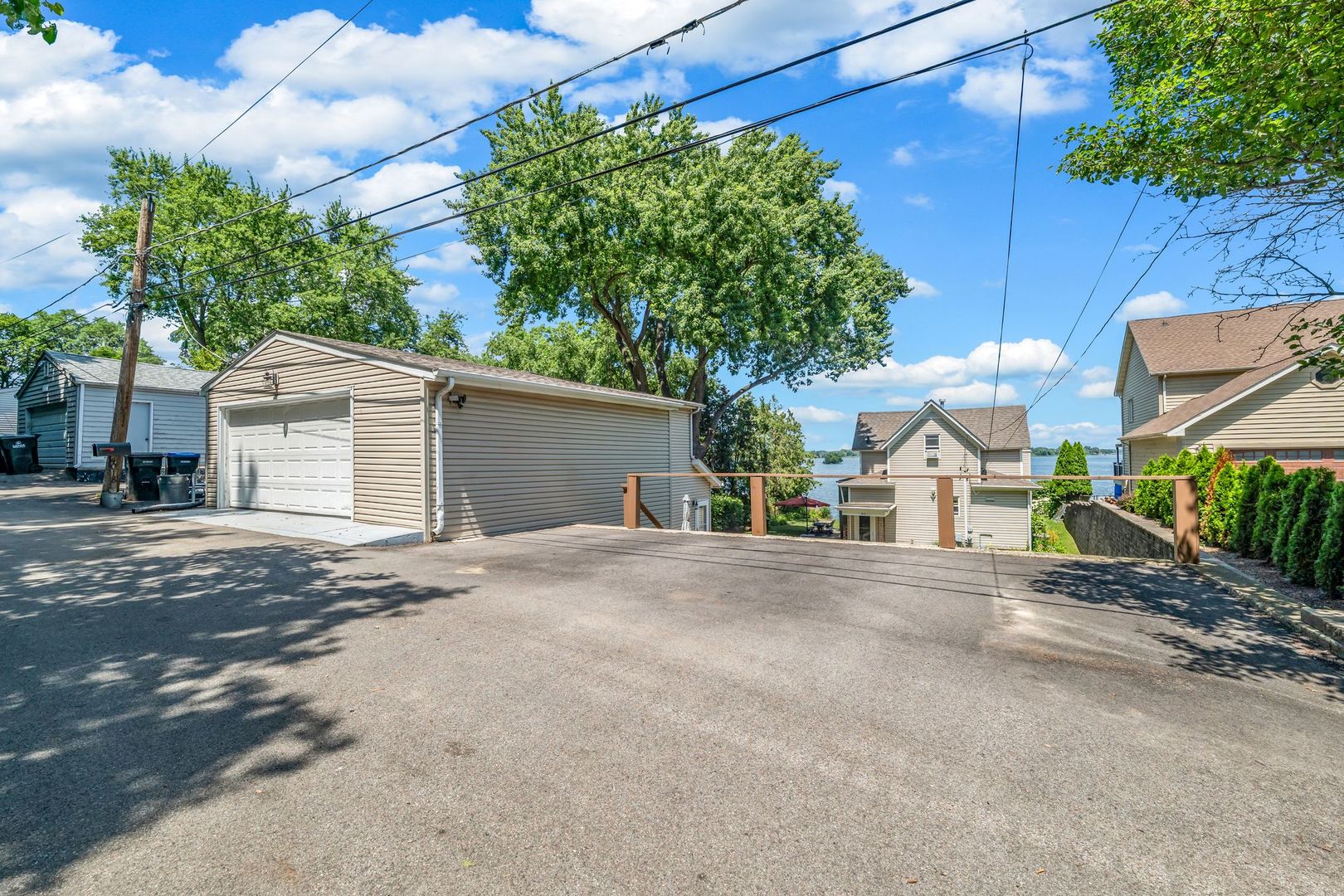 4018 Pitzen Road Property Photo 4