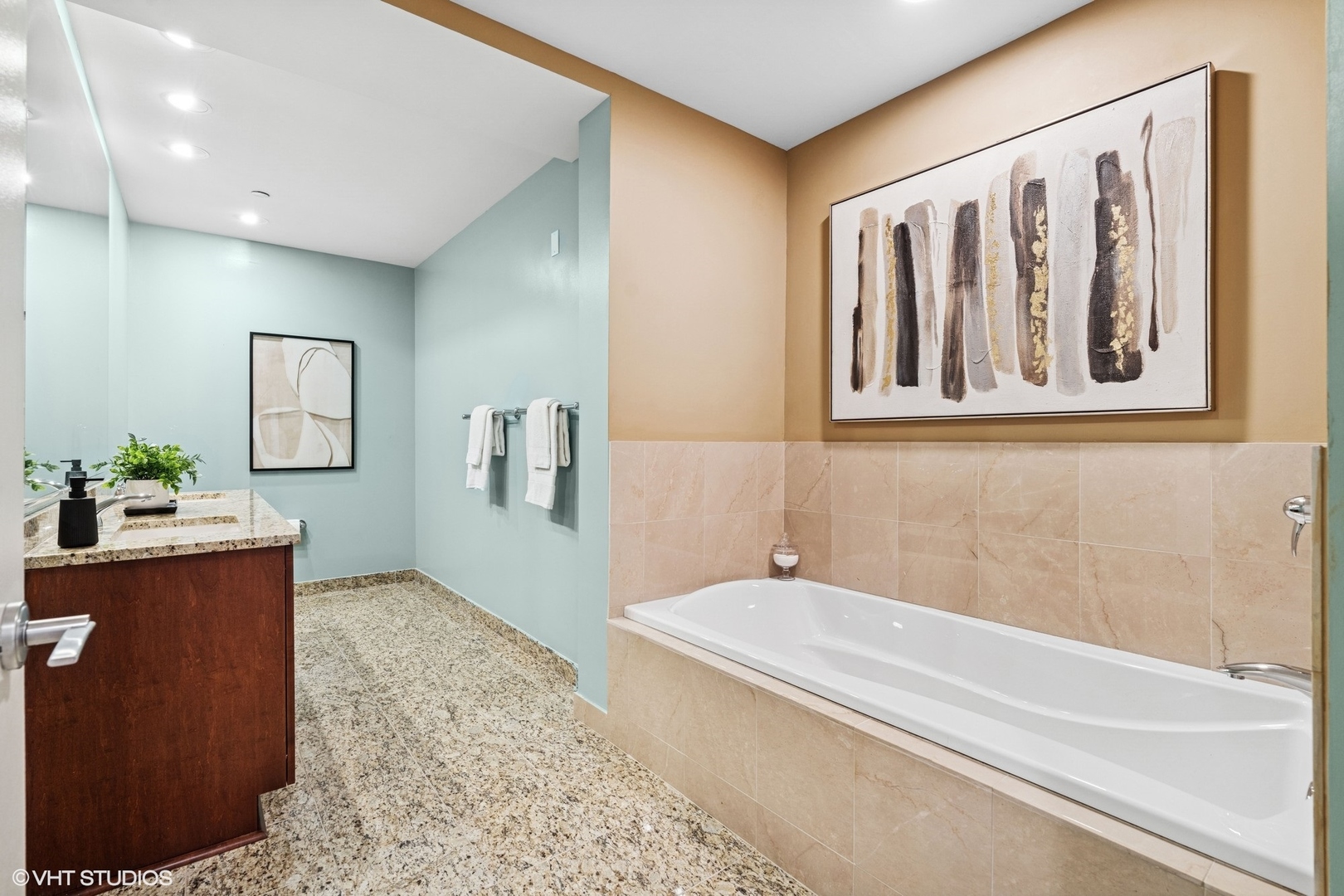 60 E Monroe Street 2408 Property Photo 13