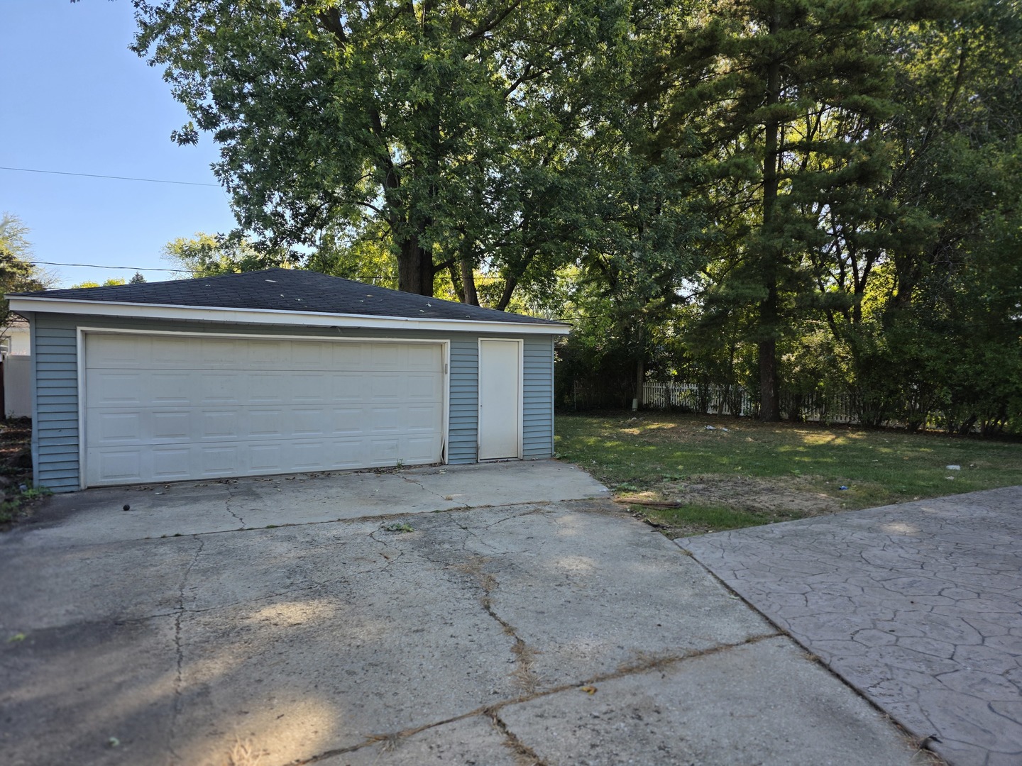 5s353 Stewart Drive Property Photo 9