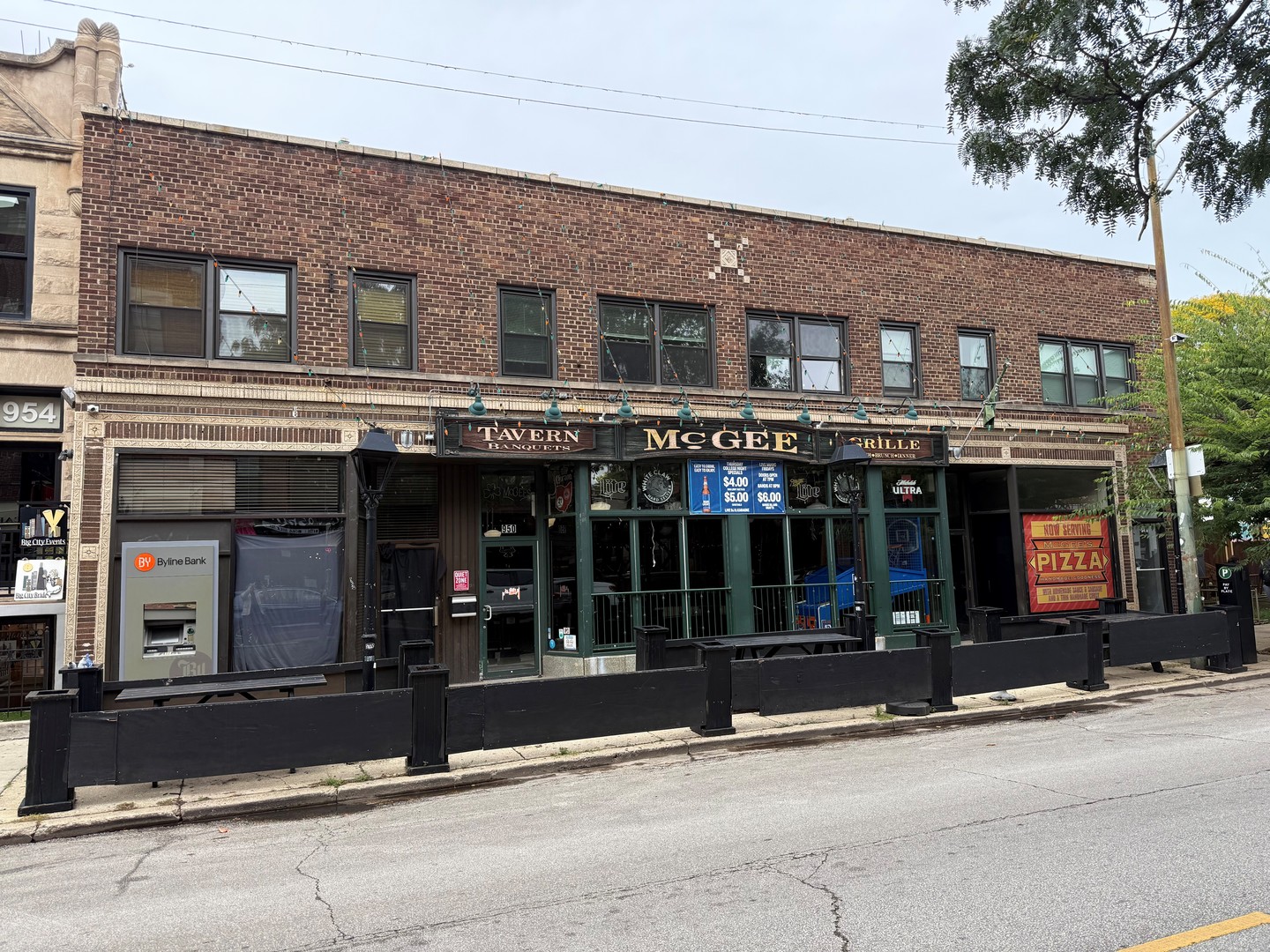 948 W Webster Avenue Property Photo 1