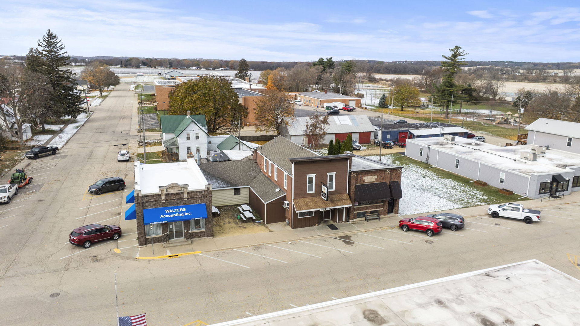 208 N Walnut Street Property Photo 2