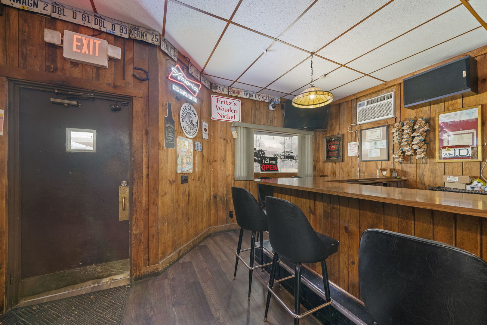 208 N Walnut Street Property Photo 7