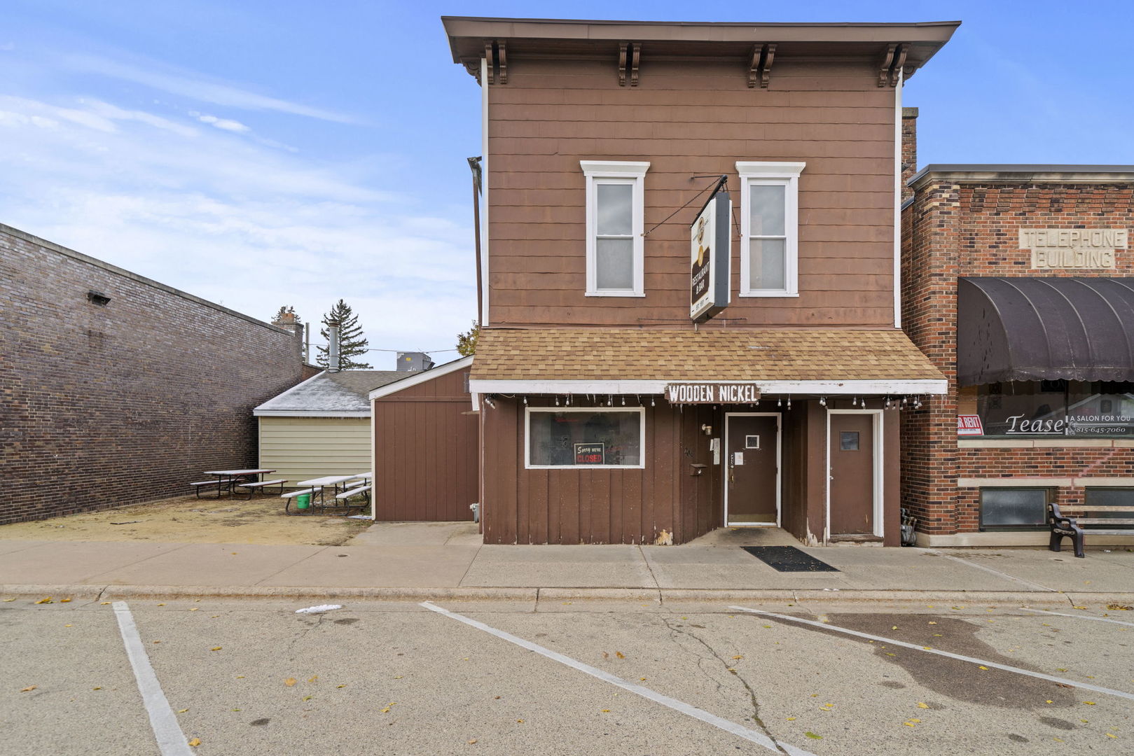208 N Walnut Street Property Photo 35