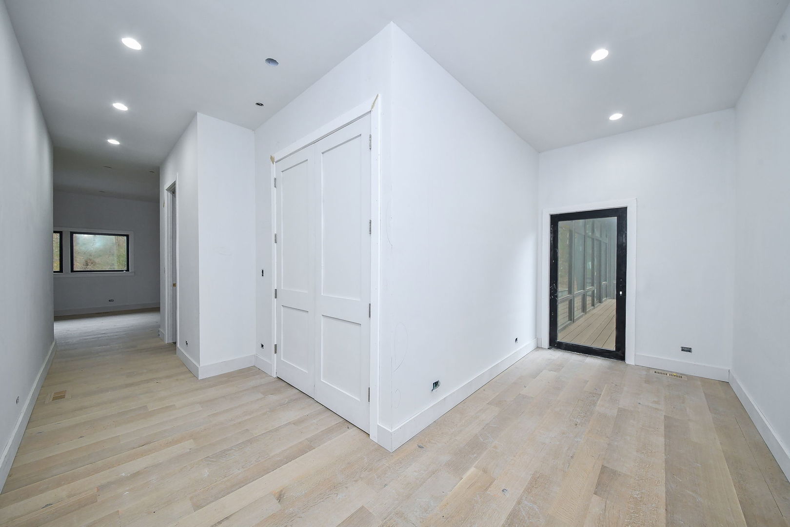 12520644 Property Photo 31