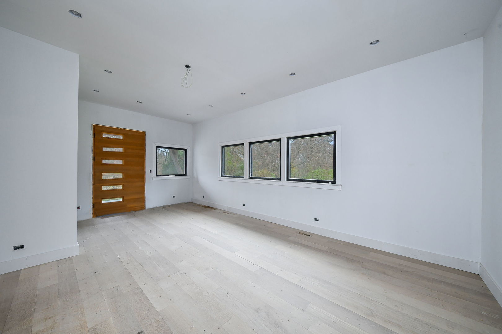 12520644 Property Photo 32