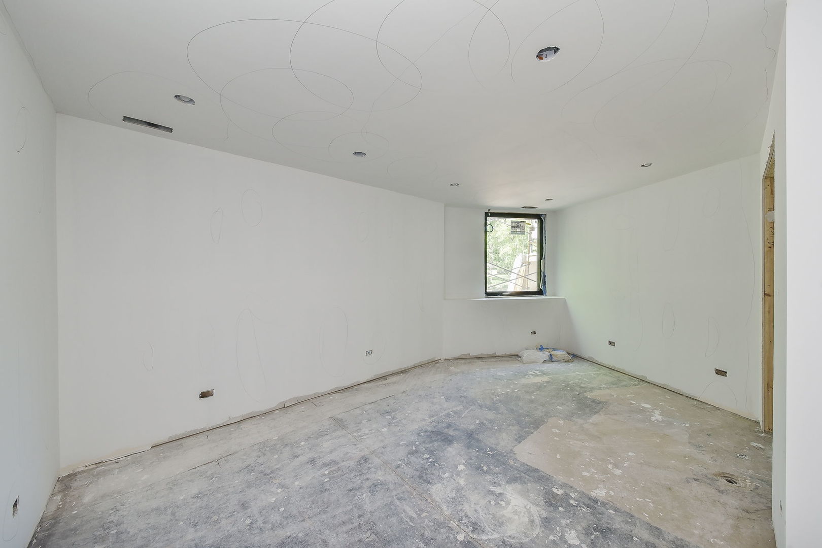 12520644 Property Photo 34