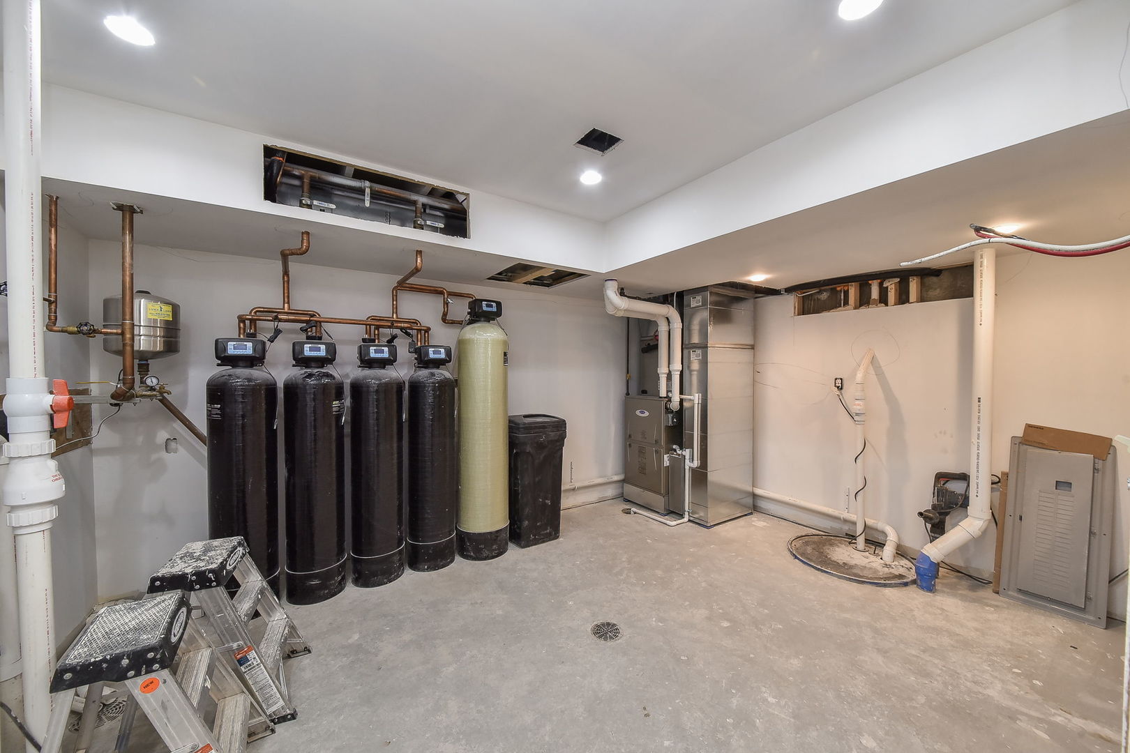 12520644 Property Photo 38