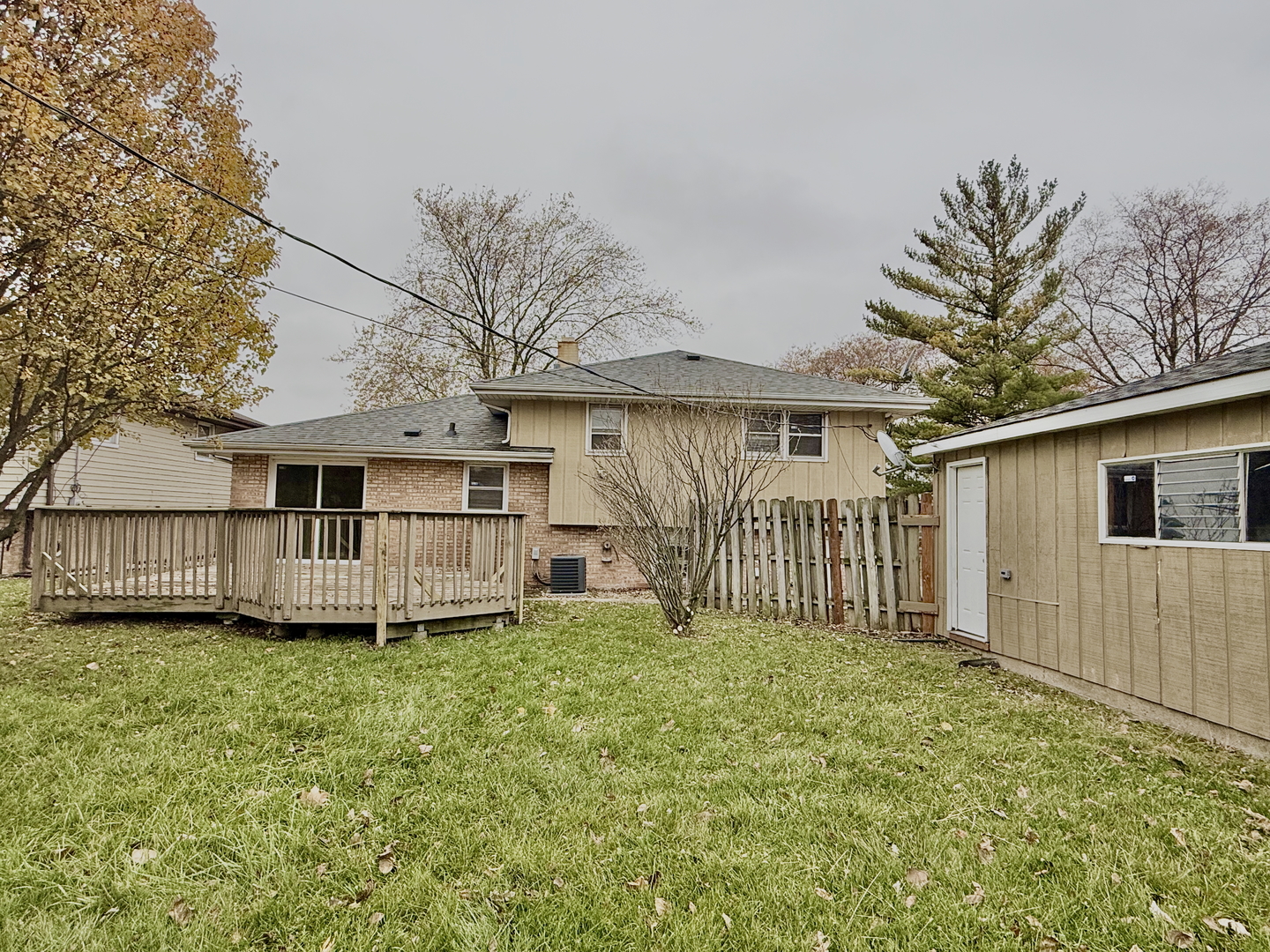 16109 Prairie Avenue Property Photo 12