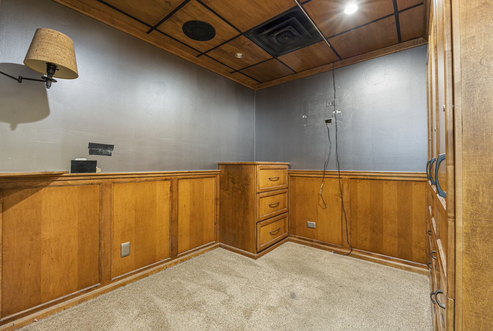 27w530 High Lake Avenue Property Photo 23