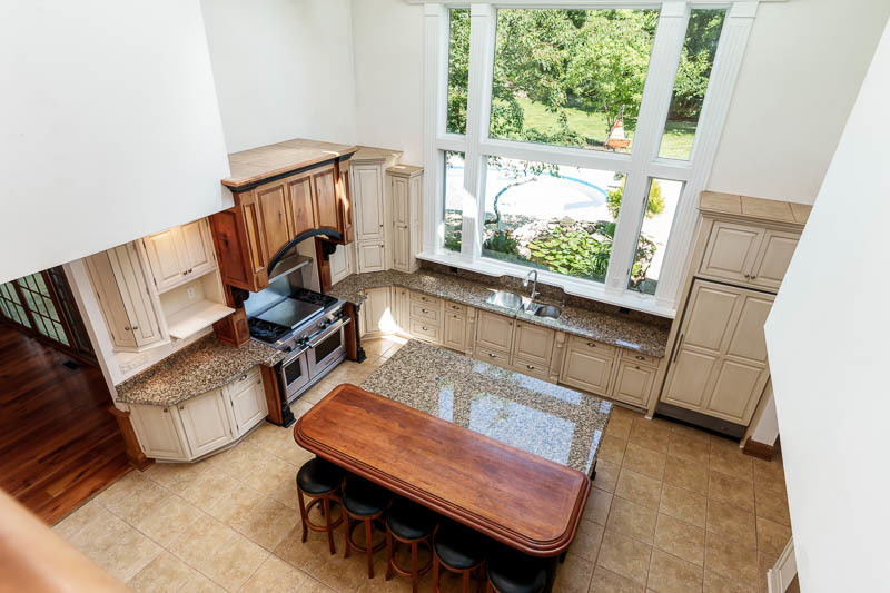 2716 Spring Creek Road Property Photo 4