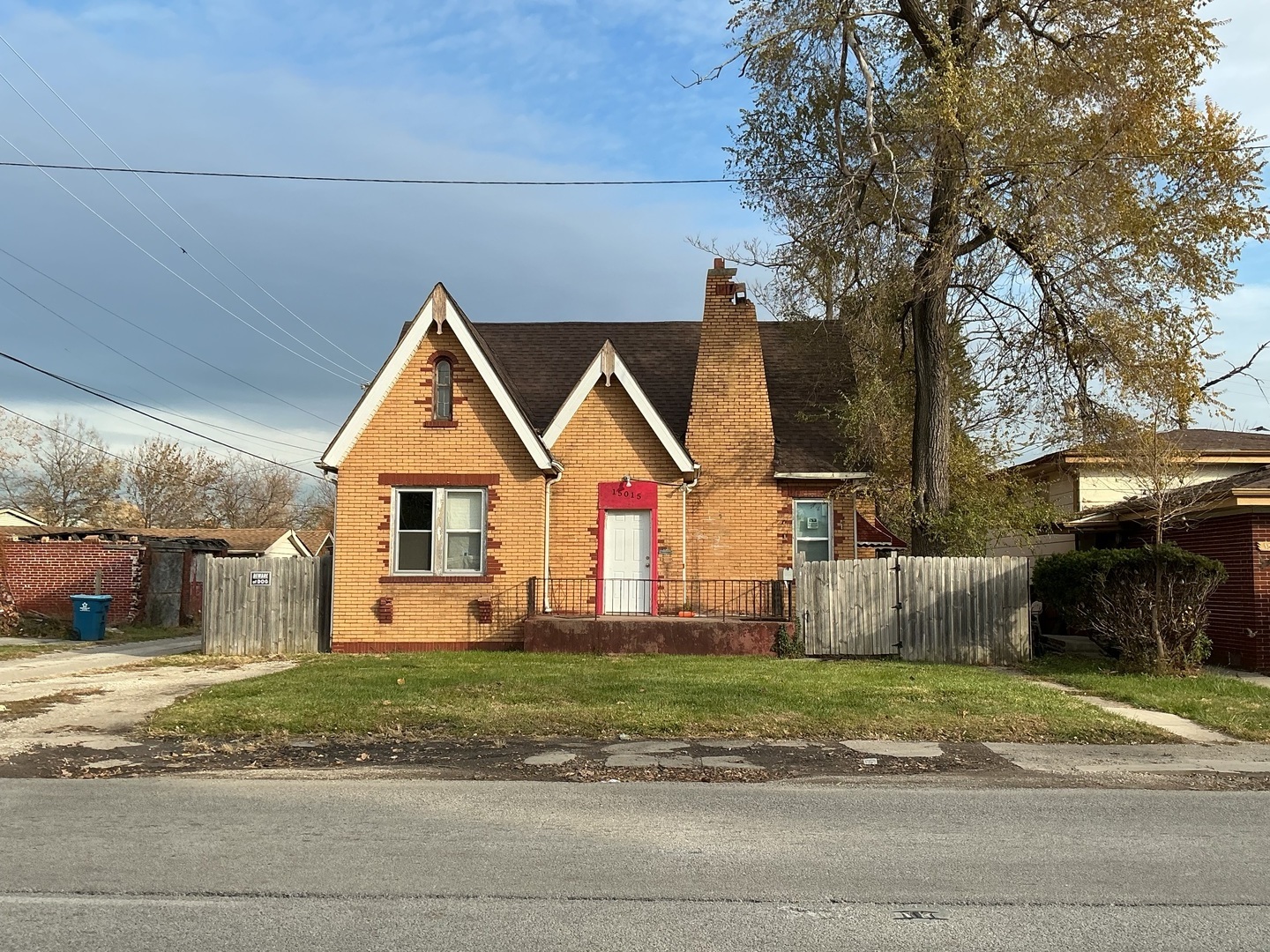 15015 Wood Street Property Photo 3
