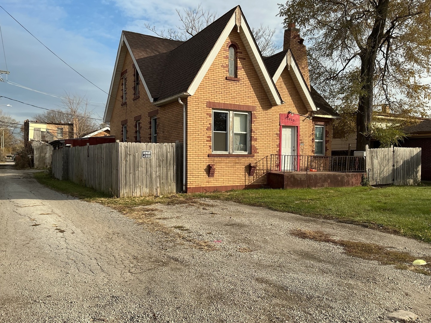 15015 Wood Street Property Photo 4