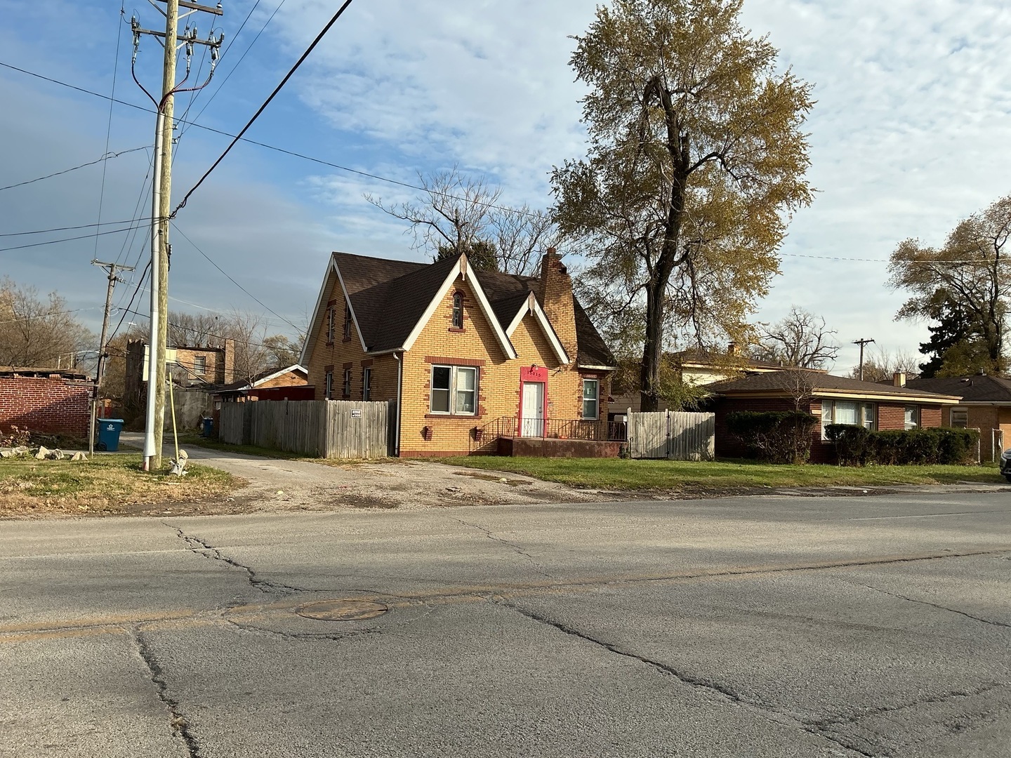 15015 Wood Street Property Photo 5