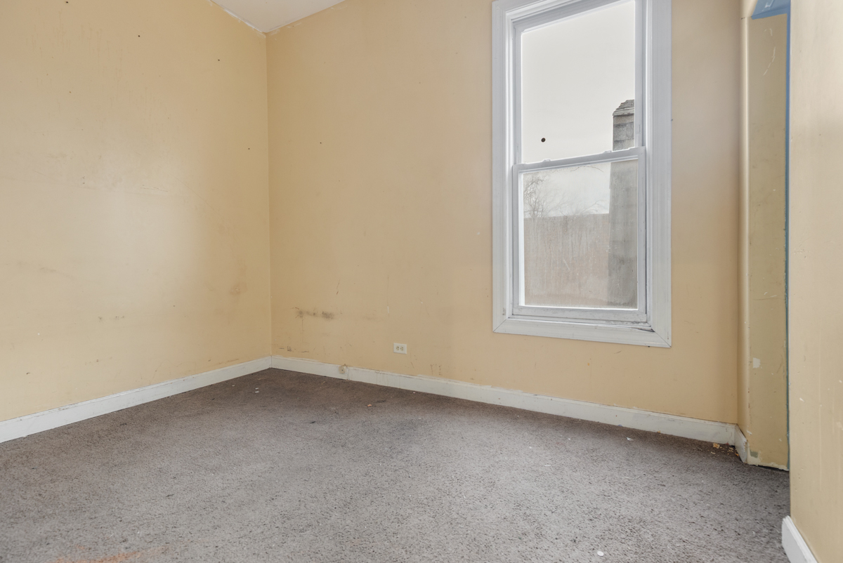 7356 S Champlain Avenue Property Photo 14