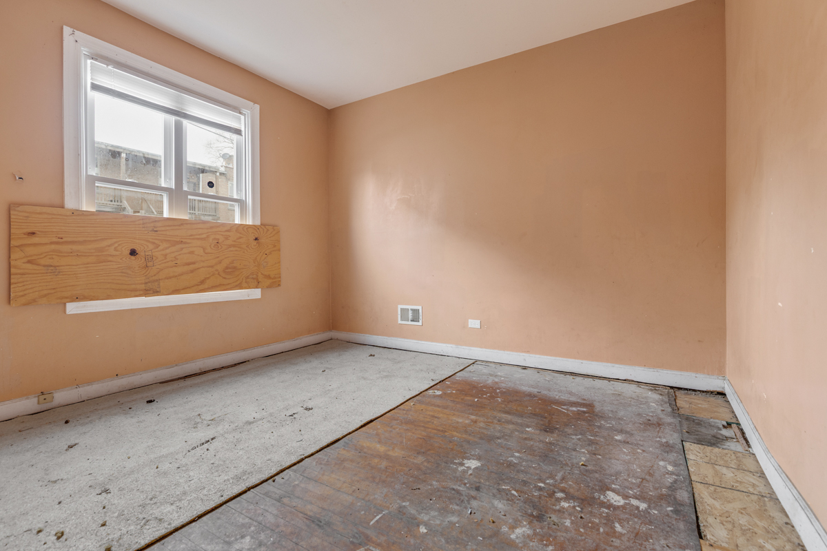 7356 S Champlain Avenue Property Photo 29