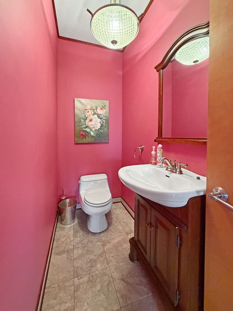 222 W Exchange Street Property Photo 33