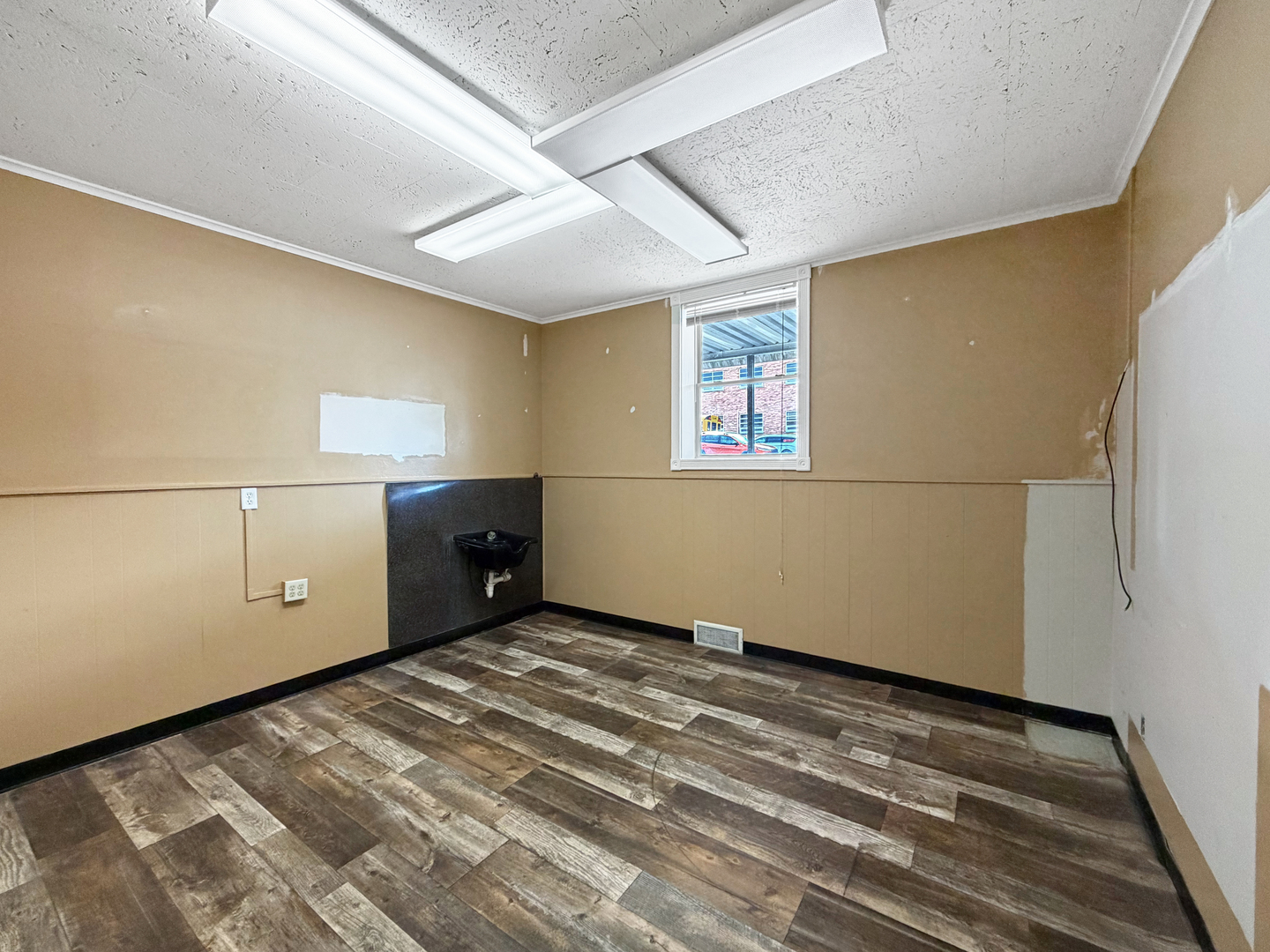 222 W Exchange Street Property Photo 46