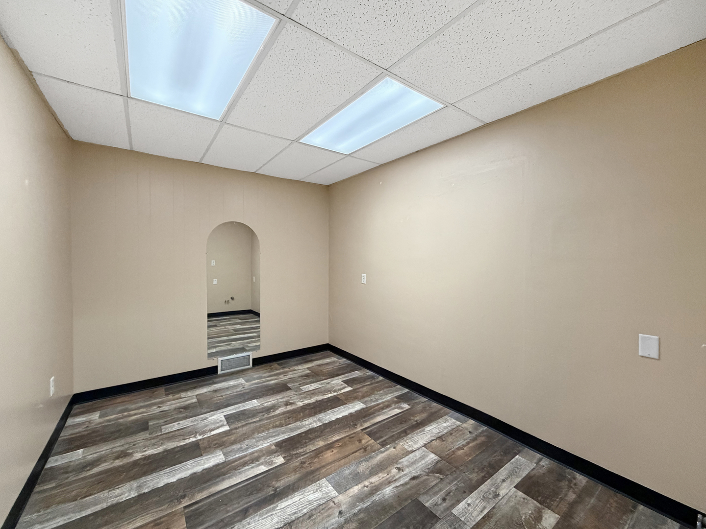 222 W Exchange Street Property Photo 47