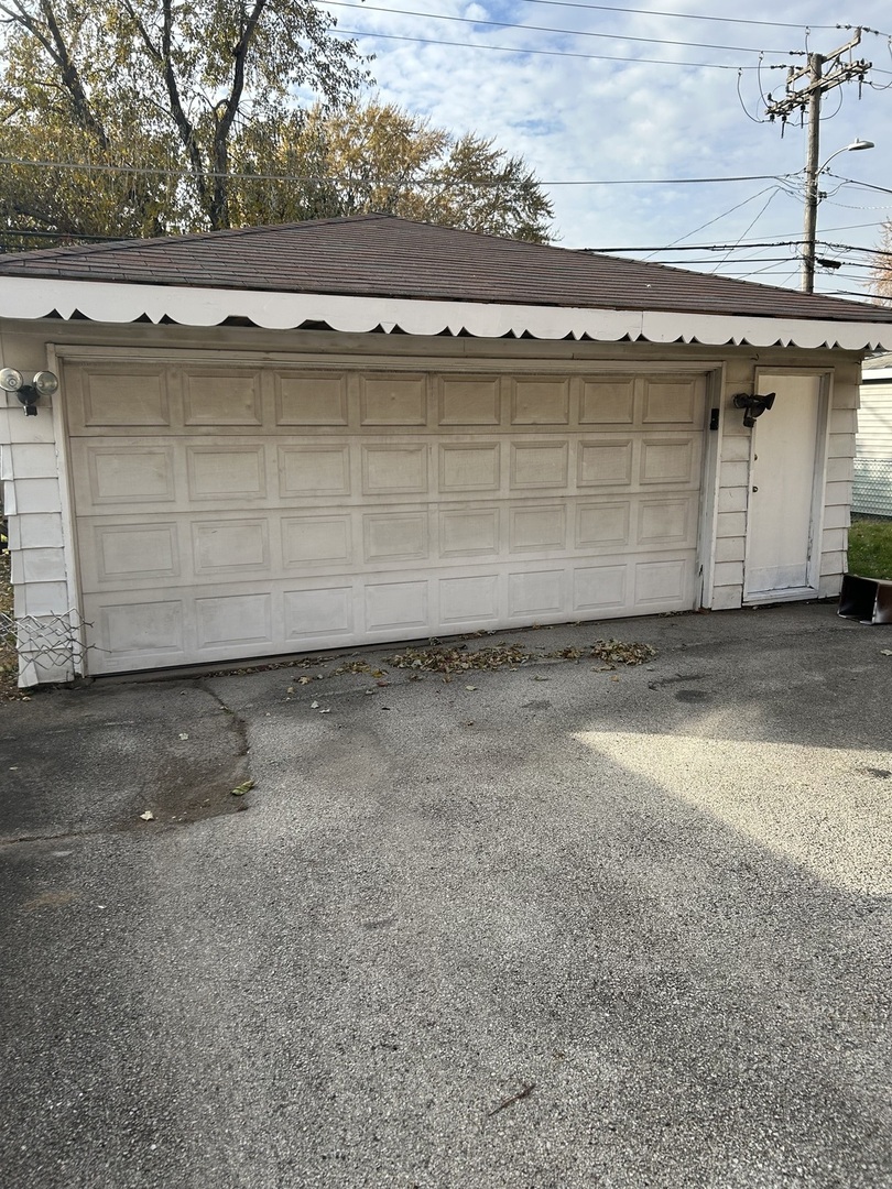 14316 Dante Avenue Property Photo 46