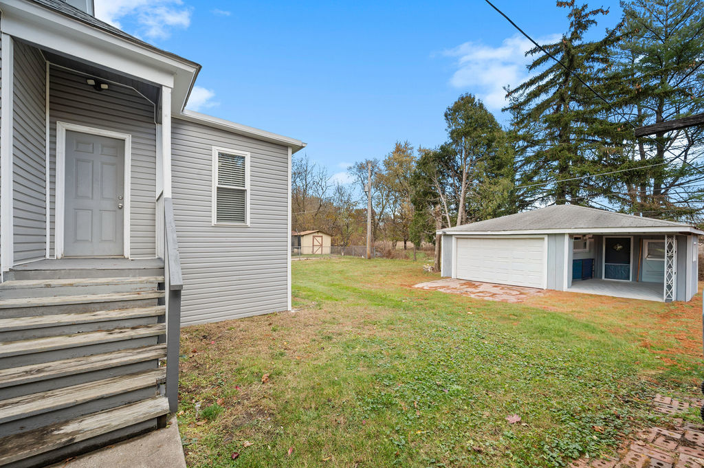 953 Hirsch Boulevard Property Photo 17