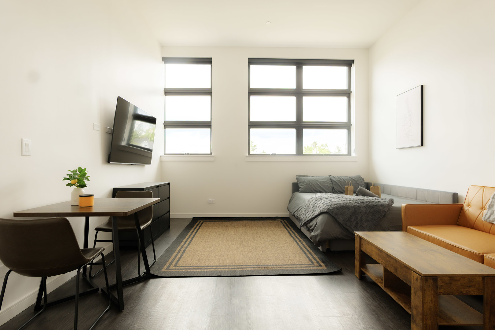 140 Washington Square Property Photo 44